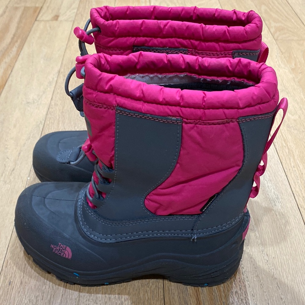 Kids the north face winter boots pink and grey sz 3 - Picture 1 of 5
